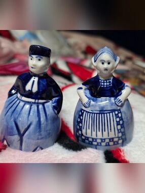 Vintage Delf Holland Ceramic Man and Woman Hand painted Salt and Pepper Shaker